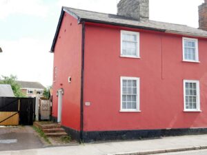 HIGH STREET KELVEDON PERIOD TWO BEDROOM COTTAGE TO LET
